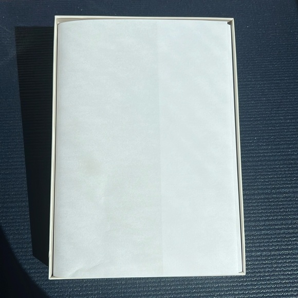 ARCHER AND OLIVE DOT GRID NOTEBOOK + STILL IN BOX 🐞💐 - Picture 3 of 6